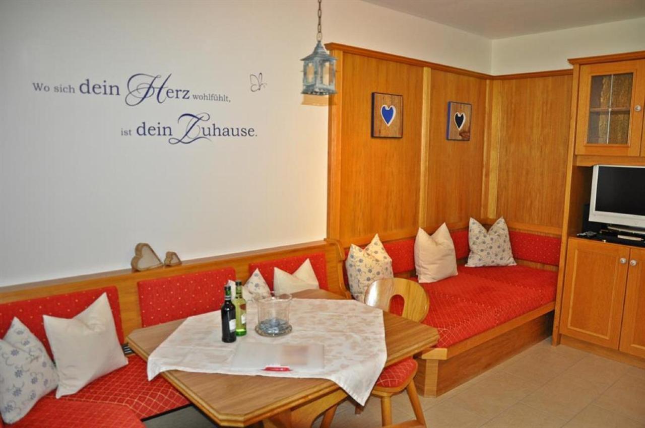 וולגאו Gaestehaus Bergkristall מראה חיצוני תמונה
